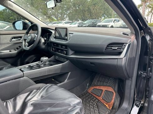 Certified 2023 Nissan Rogue SV FWD image 39