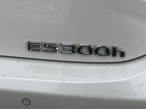 Used 2021 Lexus ES 300h w/ Premium Package image 23