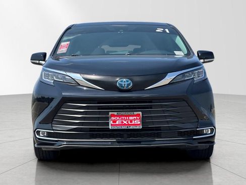 Used 2021 Toyota Sienna LE FWD image 9