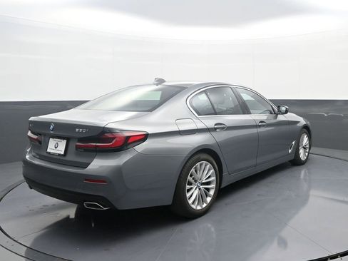 Used 2023 BMW 530i xDrive AWD/4WD image 7
