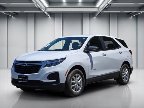 Used 2024 Chevrolet Equinox LS w/ LPO, Floor Liner Package FWD image 8