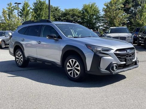 Used 2024 Subaru Outback Premium AWD/4WD image 6