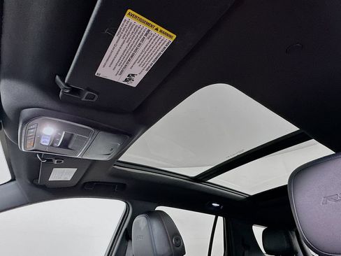 Used 2025 Chevrolet Equinox RS w/ Safety and Technology Package FWD image 11