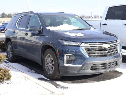 Certified 2023 Chevrolet Traverse LT image 3