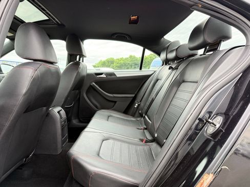 Used 2013 Volkswagen Jetta GLI Autobahn FWD image 19