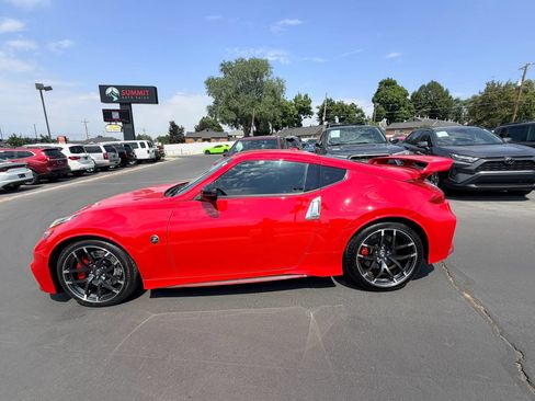 Used 2017 Nissan 370Z NISMO RWD image 6