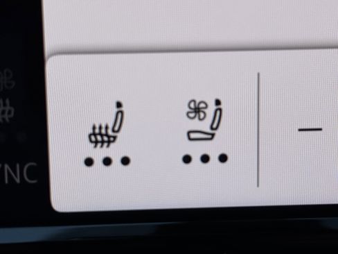 New 2026 Volkswagen Atlas Cross Sport SE image 25