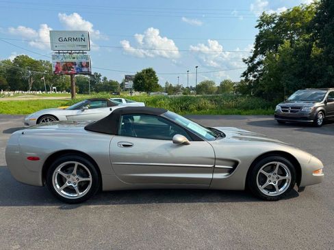 Used 1999 Chevrolet Corvette Convertible w/ Performance Handling Pkg RWD image 15