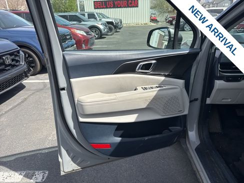 Used 2025 Kia Carnival SX Prestige image 18