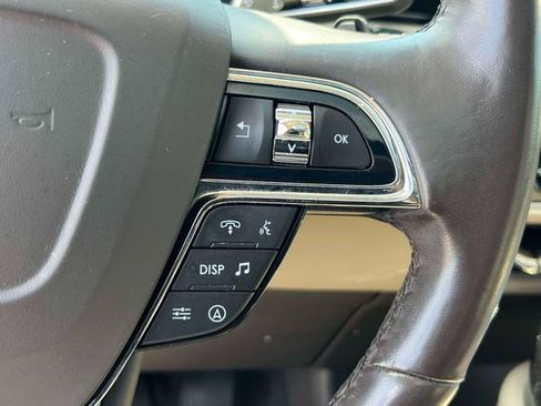Used 2024 Lincoln Navigator Premiere AWD/4WD image 22