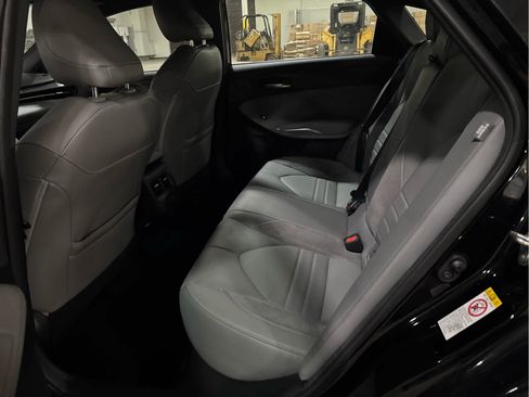 Used 2019 Toyota Avalon XSE w/ All Weather Liner Package FWD image 8