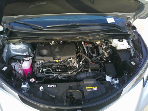 Used 2021 Toyota Sienna XSE image 36