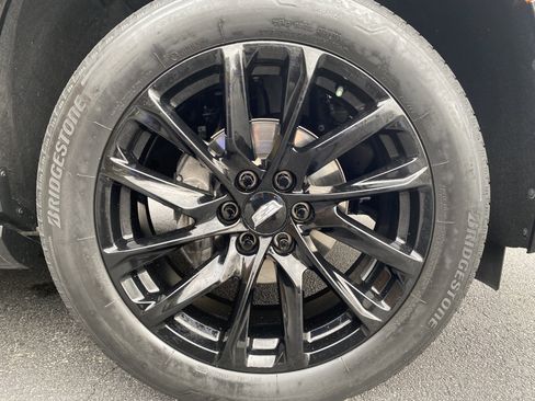 Used 2023 Cadillac Escalade Sport Platinum w/ LPO, ONYX Package image 13