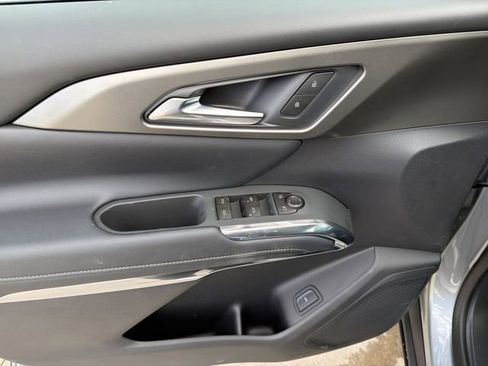 New 2026 Chevrolet Traverse LT w/ Midnight/Sport Edition image 14