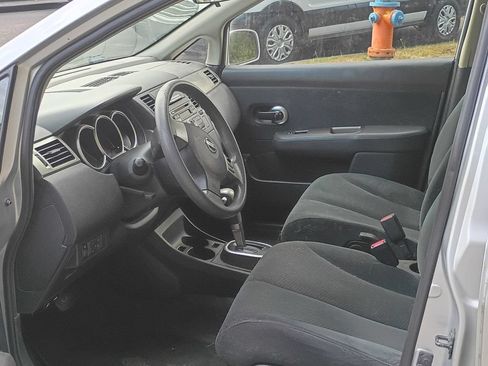 Used 2011 Nissan Versa 1.8 S w/ Plus Pkg FWD image 14