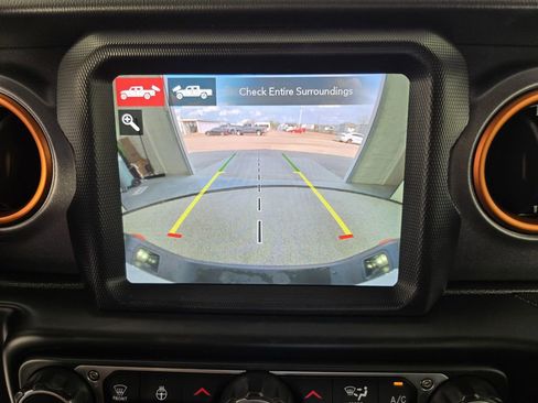 Used 2021 Jeep Gladiator Mojave AWD/4WD image 18
