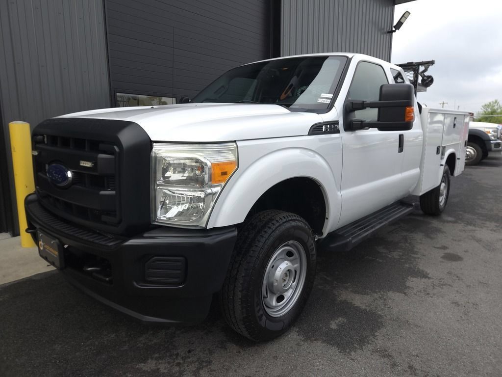 Used 2016 Ford F250 XL w/ Power Equipment Group AWD/4WD image 2