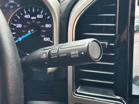 Used 2022 Ford F250 Lariat image 21