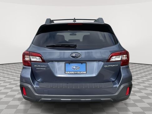 Used 2018 Subaru Outback 2.5i Premium image 6