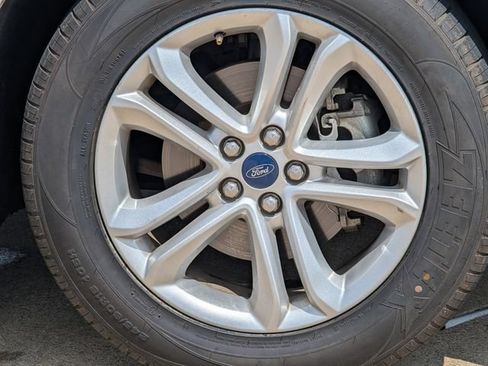 Used 2020 Ford Edge SEL w/ Convenience Package FWD image 8