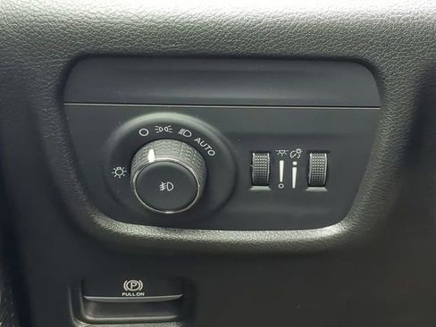 Certified 2023 Jeep Grand Cherokee Limited image 29