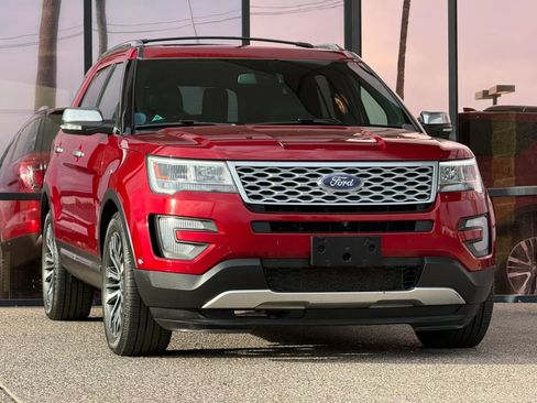 Used 2017 Ford Explorer Platinum AWD/4WD image 18