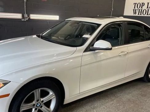 Used 2015 BMW 328i xDrive Sedan AWD/4WD image 2