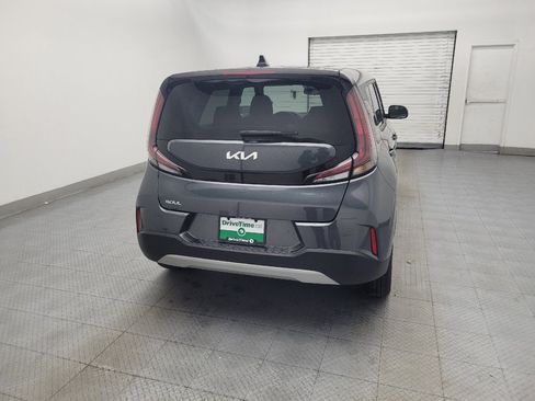Used 2025 Kia Soul LX w/ LX Technology Package image 7