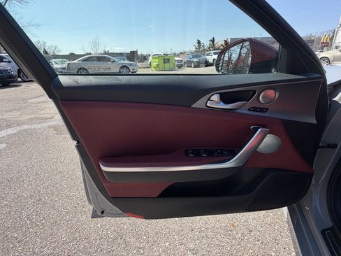 Used 2020 Kia Stinger GT1 image 10