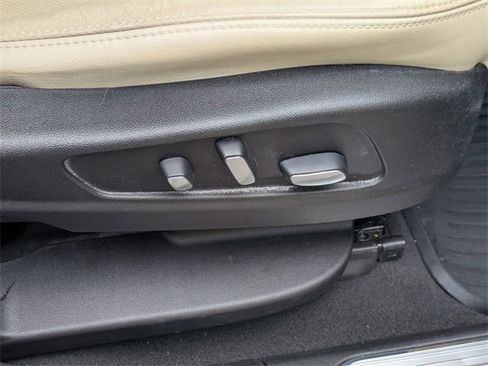 Used 2019 Cadillac XT5 Premium Luxury image 40
