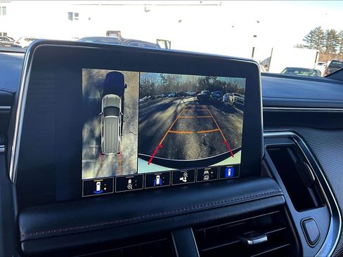 Used 2024 Chevrolet Suburban RST w/ Luxury Package image 9