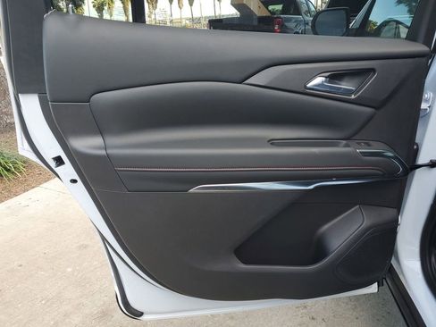 New 2026 Chevrolet Traverse Z71 w/ Driver Confidence Package image 18