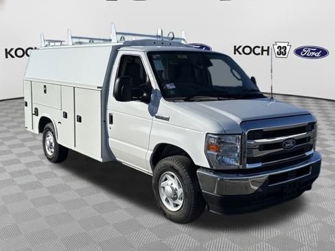 New 2026 Ford E-350 and Econoline 350 Super Duty w/ Power Equipment Group RWD image 8