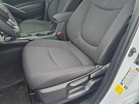 Used 2022 Toyota Corolla Cross LE image 14