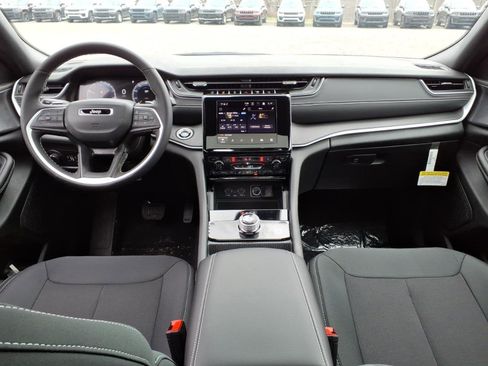 New 2026 Jeep Grand Cherokee L 4WD image 6