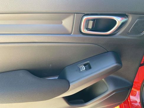 Certified 2025 Honda Civic Sport image 11