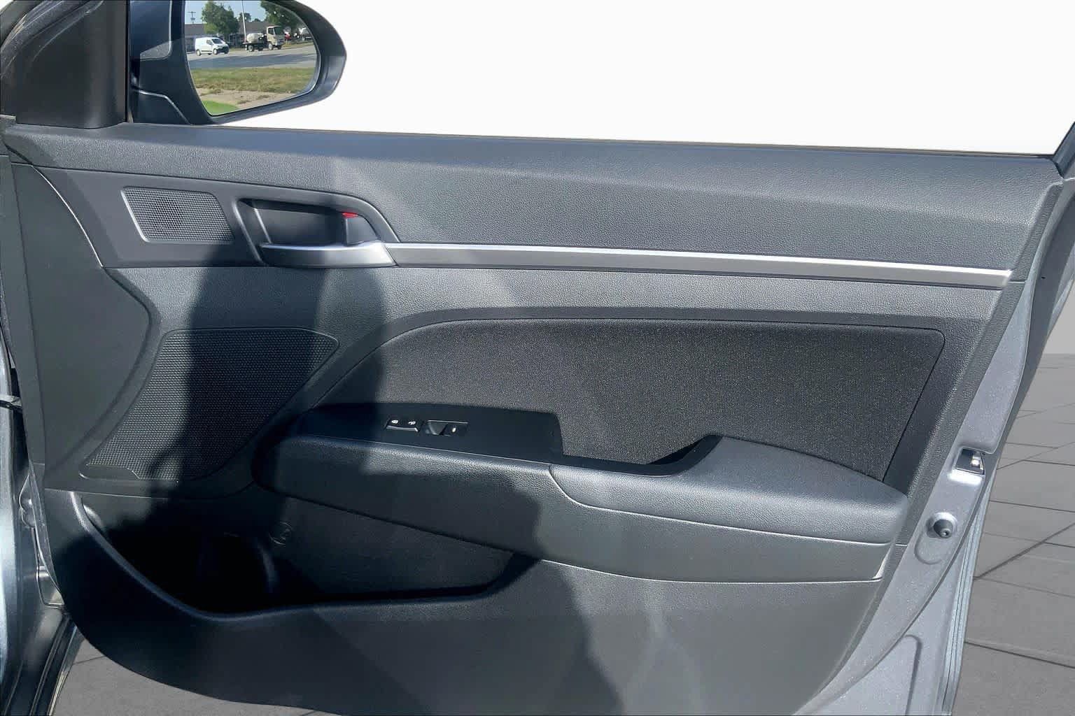 Used 2019 Hyundai Elantra SEL w/ Cargo Package FWD image 21