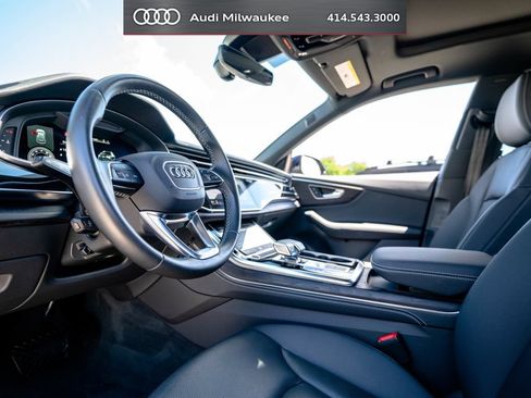 Used 2023 Audi Q8 Premium Plus w/ Premium Plus Package AWD/4WD image 4