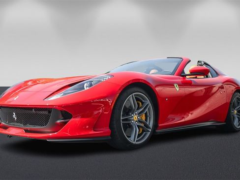 Used 2022 Ferrari 812 GTS image 7