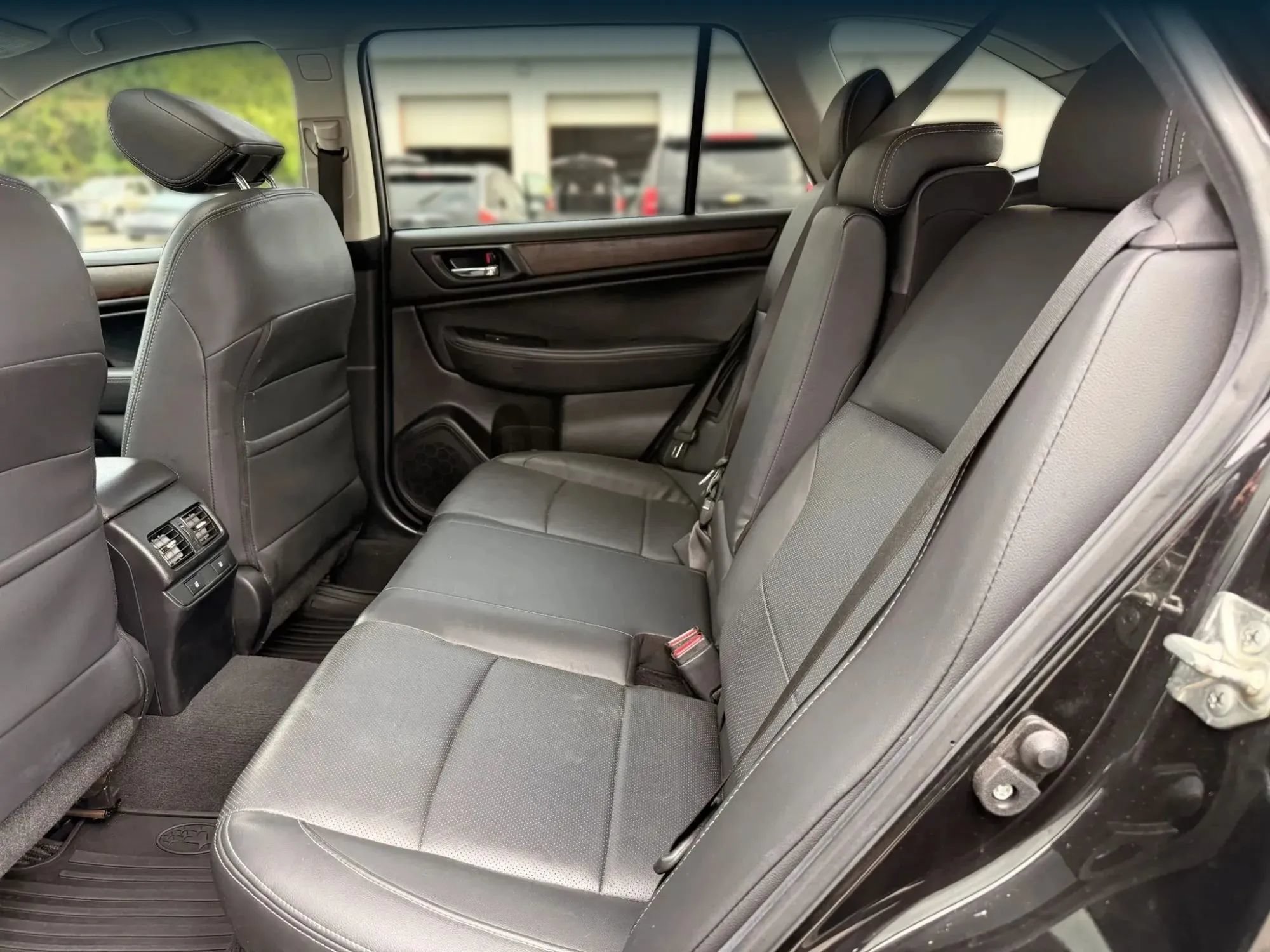 Used 2016 Subaru Outback 2.5i Limited AWD/4WD image 21