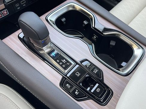 Certified 2025 Lexus RX 450h AWD w/ Luxury Package image 19