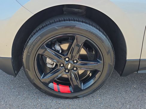 Used 2019 Chevrolet Equinox LT AWD/4WD image 9