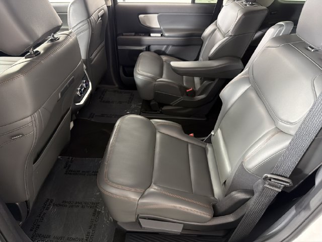 Used 2025 Ford Expedition Active RWD image 17