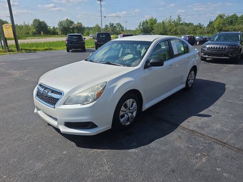 Used 2014 Subaru Legacy 2.5i AWD/4WD image 2
