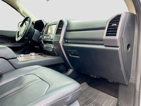 Used 2021 Ford Expedition Platinum image 31