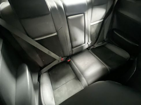 Used 2014 Dodge Challenger R/T RWD image 31