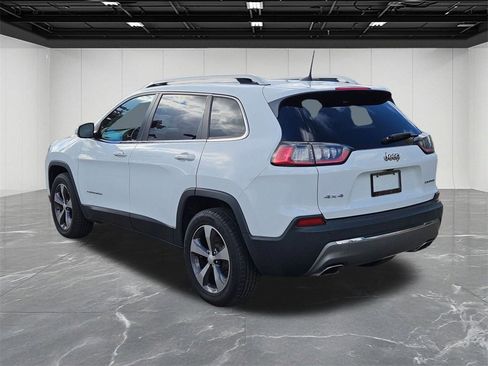 Used 2019 Jeep Cherokee Limited image 3