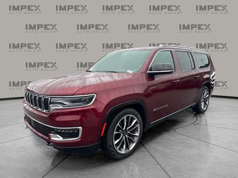 Used 2024 Jeep Wagoneer L Series III w/ Premium Group I AWD/4WD image 1