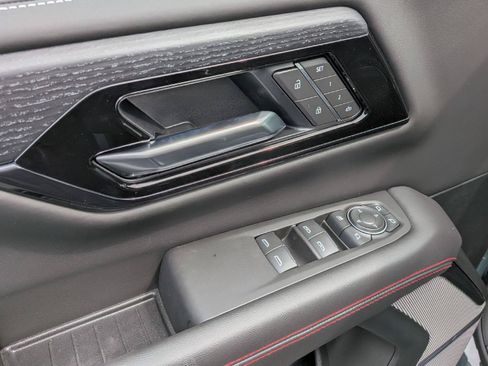 New 2026 GMC Yukon AT4 Ultimate AWD/4WD image 13