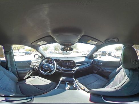 Used 2025 Chevrolet Equinox LT image 42